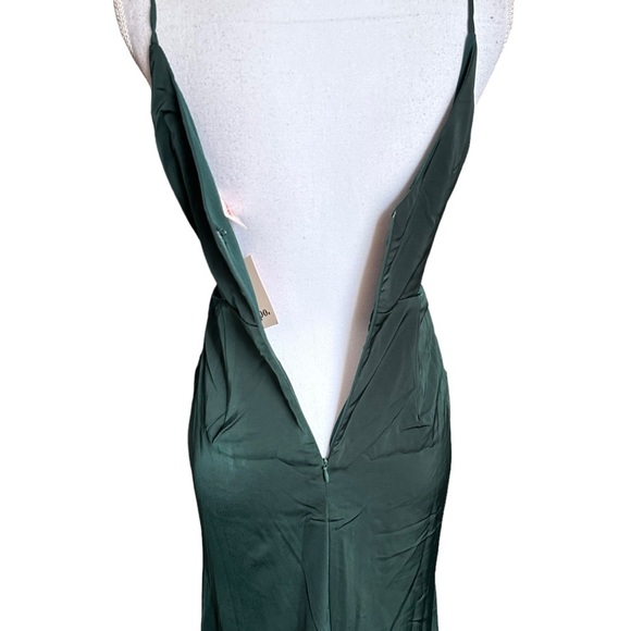Showpo. Simple Twist of Fate Emerald Satin Dress Size 4 - Picture 8 of 17